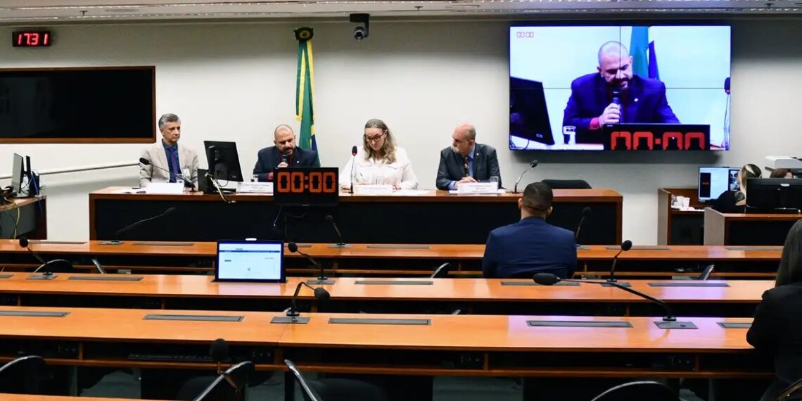 Câmara Comissão - Foto - Claudio Reis - Câmara dos Deputados