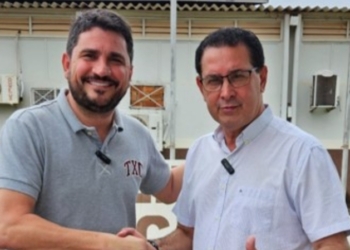 Prefeito e vice-prefeito inauguram iluminação pública na RO-383 com apoio de Jean Mendonça
