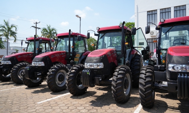 Porto Velho entrega tratores para agricultura familiar e reforça apoio ao produtor rural
