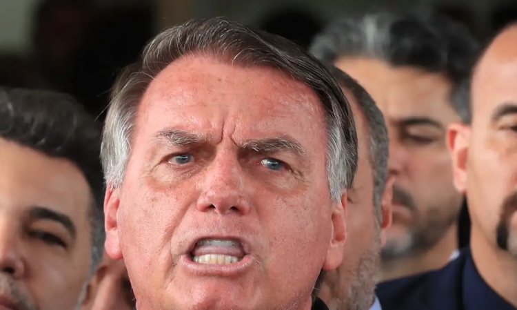 STF condena Bolsonaro a 27 anos e três meses de prisão