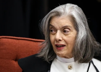 Cármen Lúcia forma maioria para condenar Bolsonaro e aliados pela trama golpista