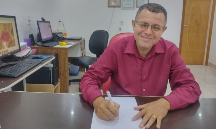 Francimar Simão orienta comunidade sobre uso do CPF na nota para reduzir valor do IPTU