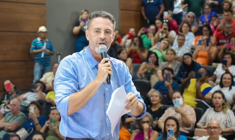 Porto Velho avança na regularização fundiária e entrega escrituras a moradores