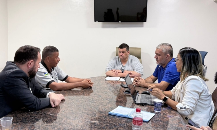 Comissão de Transição da Coleta de Lixo em Porto Velho ouve sindicato e cobra garantias para trabalhadores