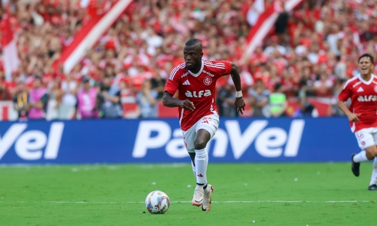 Internacional x Corinthians: onde assistir ao vivo, horário e escalações do jogo pelo Brasileirão
