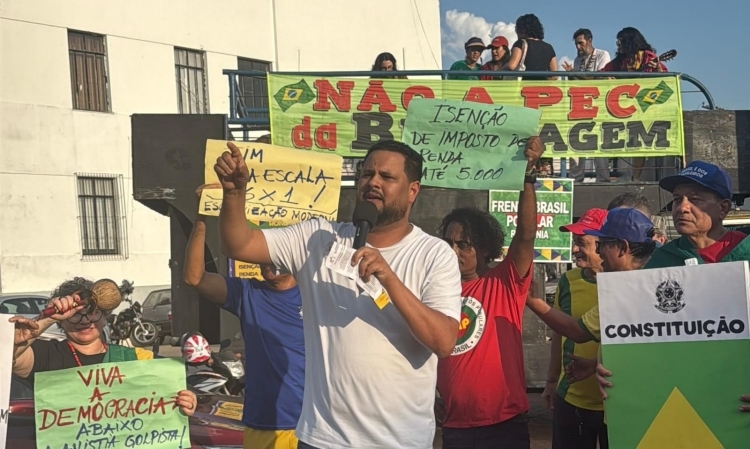 Samuel Costa critica PEC da Blindagem em ato que reuniu mil manifestantes na EFMM