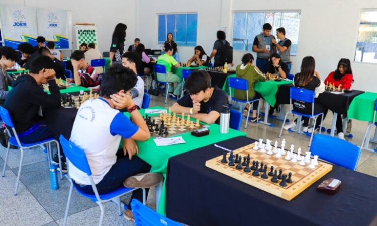 Governo sanciona lei que amplia ensino e incentivo ao xadrez nas escolas estaduais de Rondônia