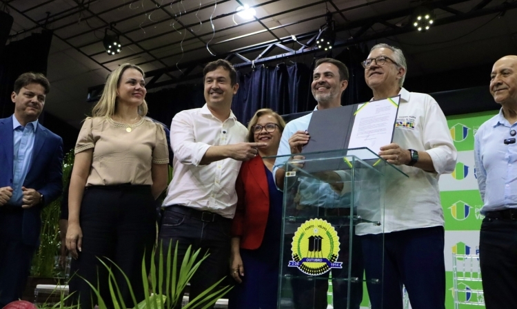 Cláudia-de-Jesus-e-Alexandre-Padilha-Foto-Assessoria-Parlamentar