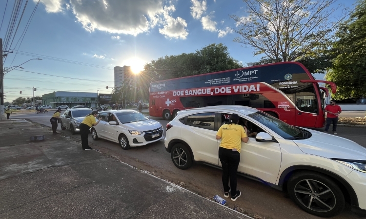 Parceria entre Detran-RO, PRF e Fhemeron marca o Dia do Motorista com ação de conscientização